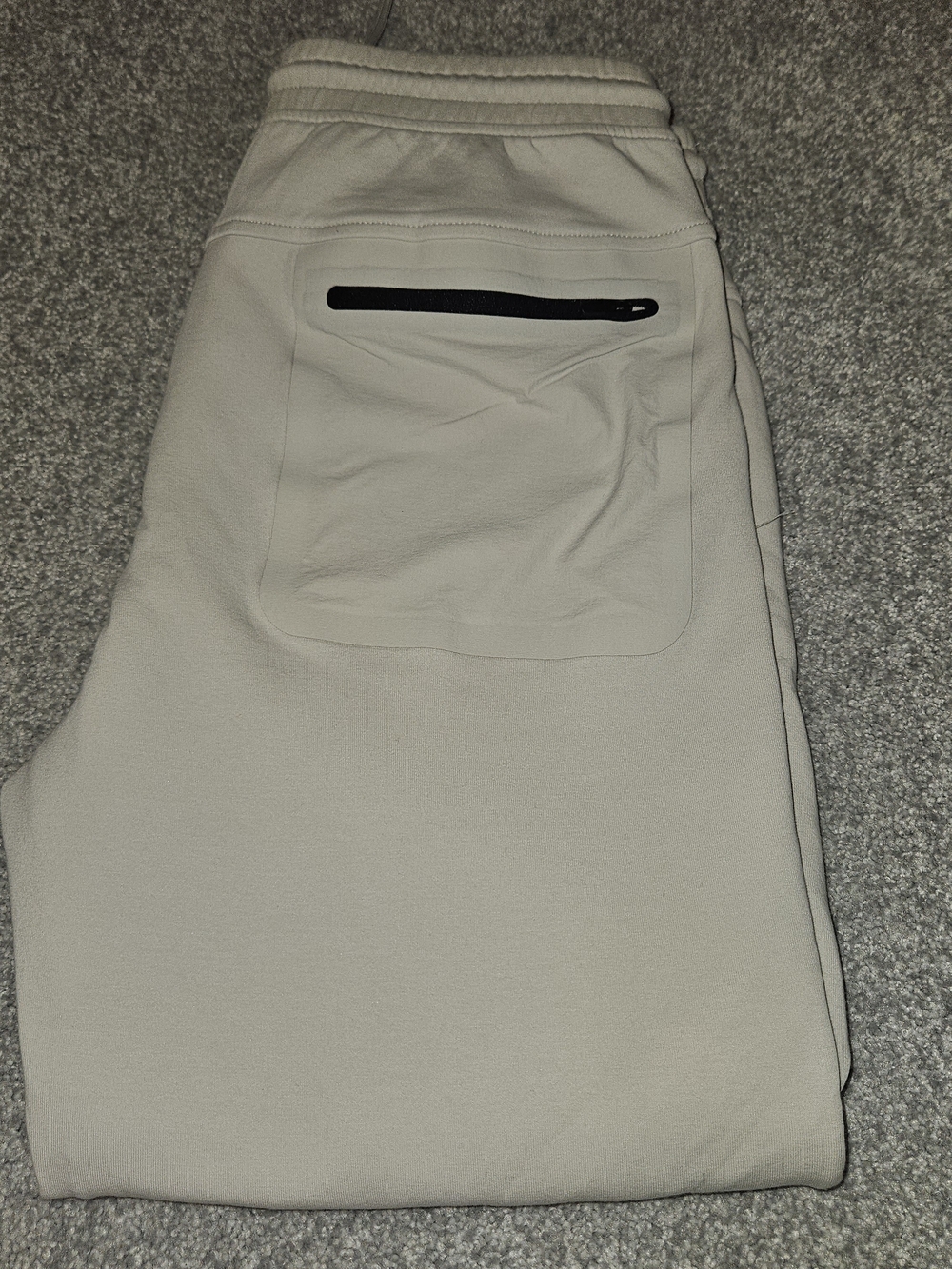 American Eagle Outfitters Men's Joggers in Light Beige with Black Zip
